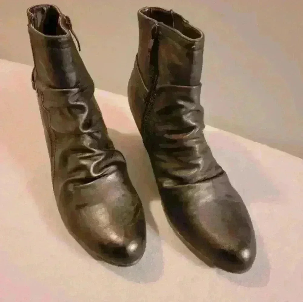 Patricia Black Leather Ankle Boots